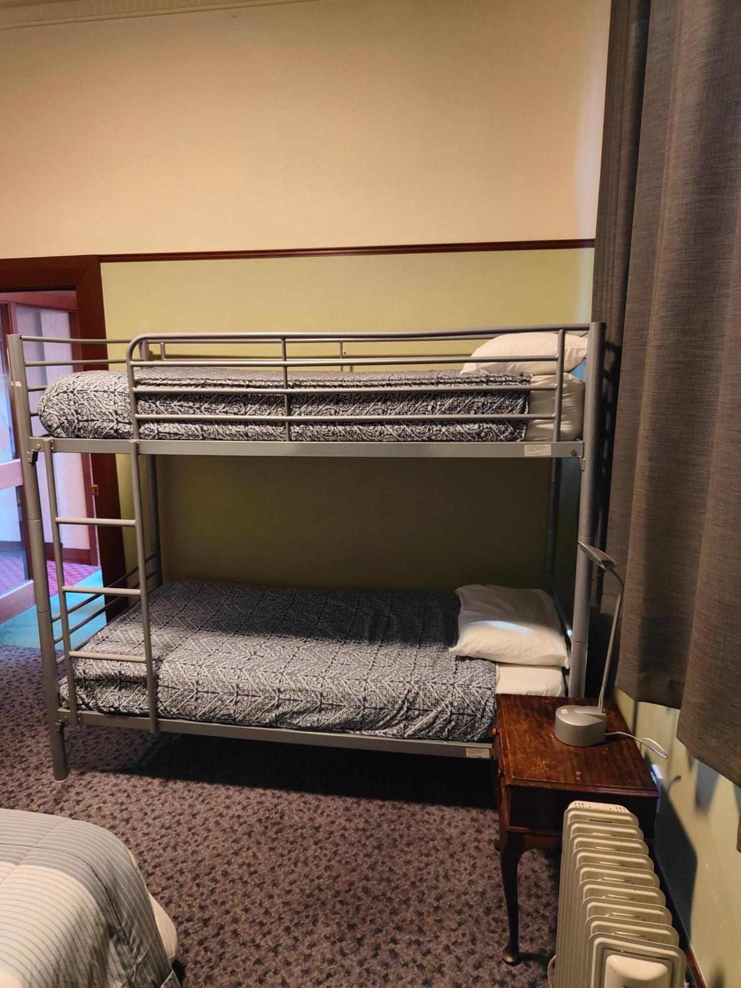 Manor House Backpackers Hostel ดะนีดิน ภายนอก รูปภาพ